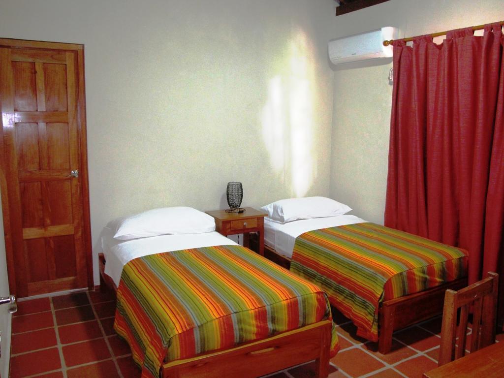 Hotel Iguanito Санта Каталина Стая снимка